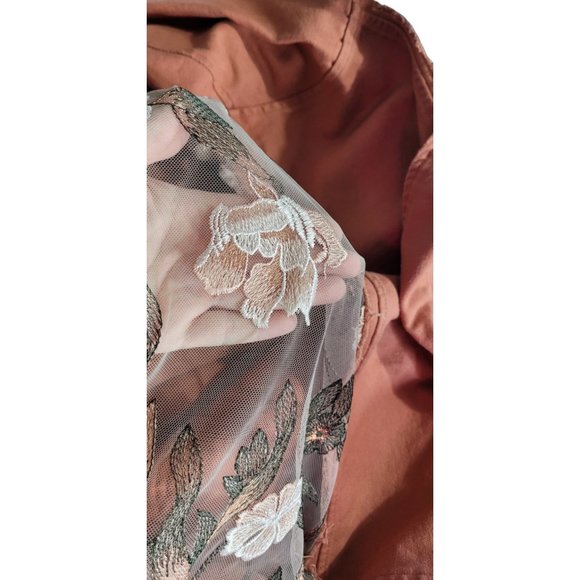 Refashioned sheer embroidered jacket Unique - Picture 3 of 7